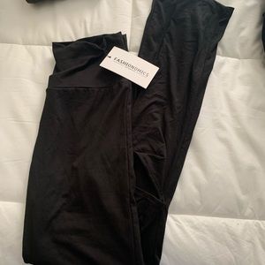 NWT open knee leggings